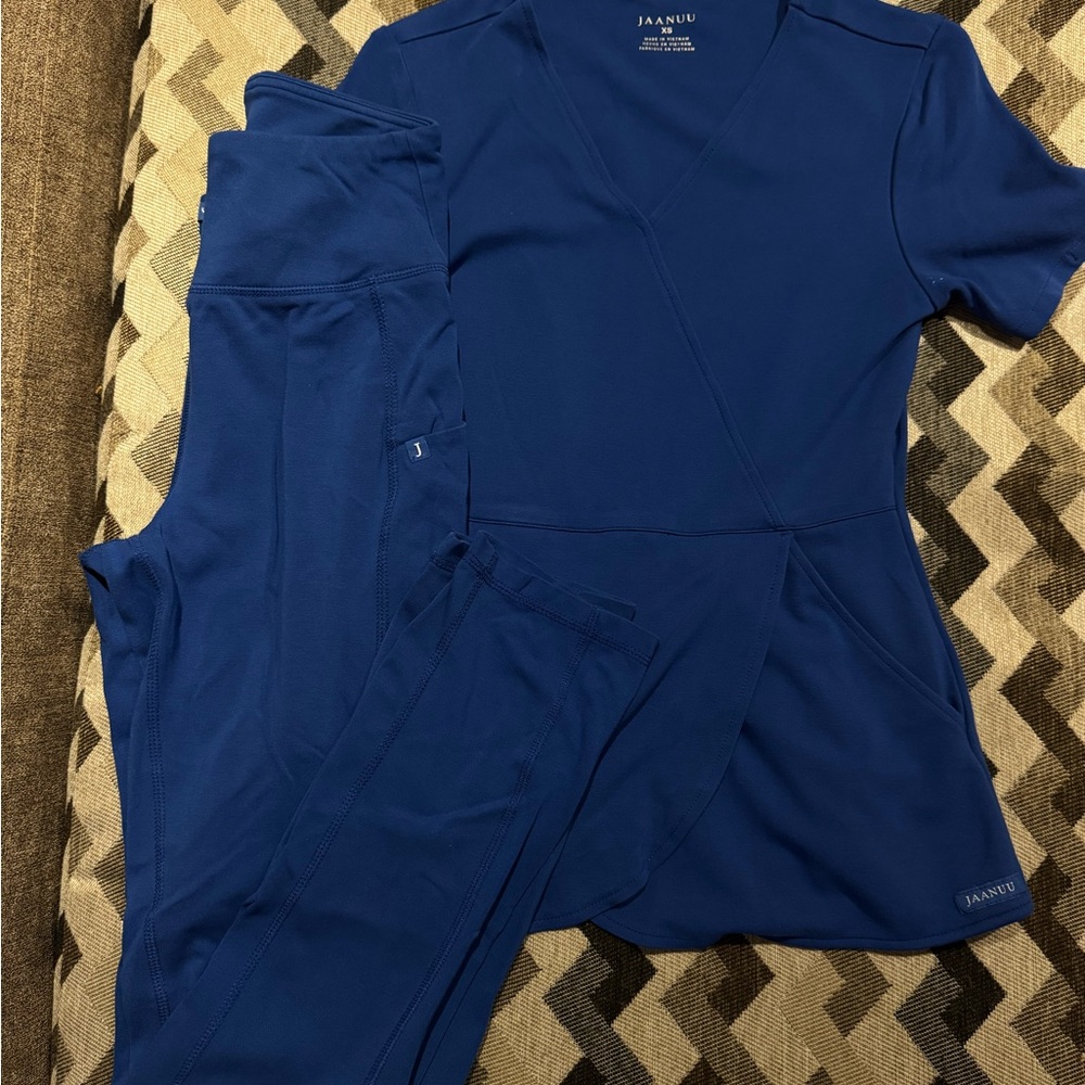 XS Jaanuu Navy Blue Scrub Set 💙